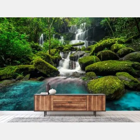 Papier peint cascade émeraude de Phu Tub Berk – Wallnifity®