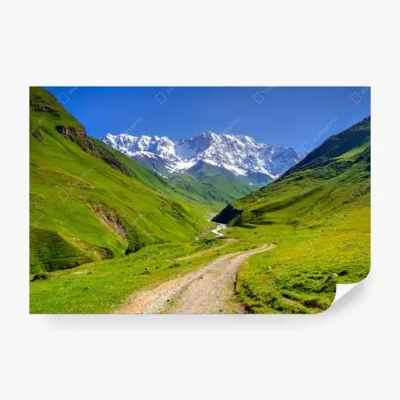 Papier peint chemin vers les sommets de Shkhara, Caucase (Ushguli) – Wallnifity®