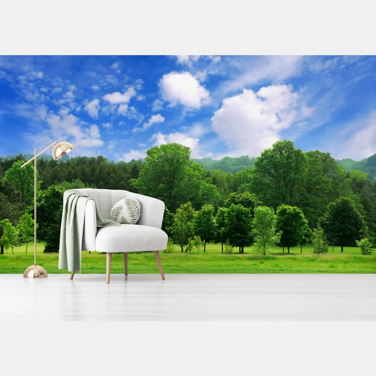 Papier peint forêt verdoyante sous un ciel bleu éclatant – Wallnifity® Papier peint forêt verdoyante sous un ciel bleu éclatant – Wallnifity®