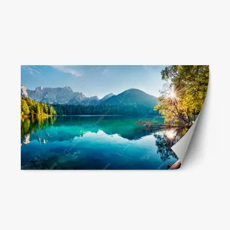Sticker repositionnable vue paisible du lac de Fusine dans les Alpes Juliennes – Wallnifity®