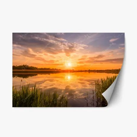 Sticker repositionnable coucher de soleil doré au-dessus du lac tranquille – Wallnifity®