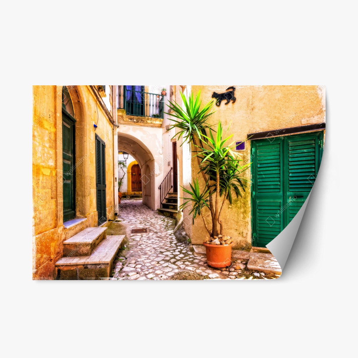 Sticker repositionnable ruelle méditerranéenne ensoleillée aux volets verts – Wallnifity®