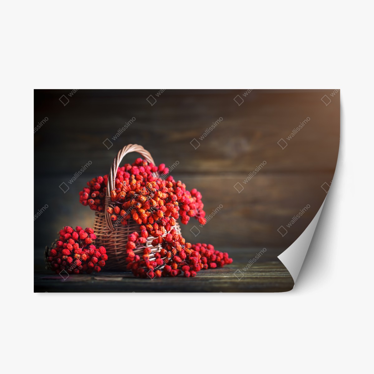 Sticker repositionnable panier de baies rouges sur fond rustique – Wallnifity®
