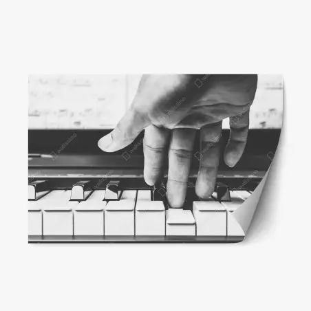 Sticker repositionnable main expressive sur clavier de piano en noir et blanc – Wallnifity®