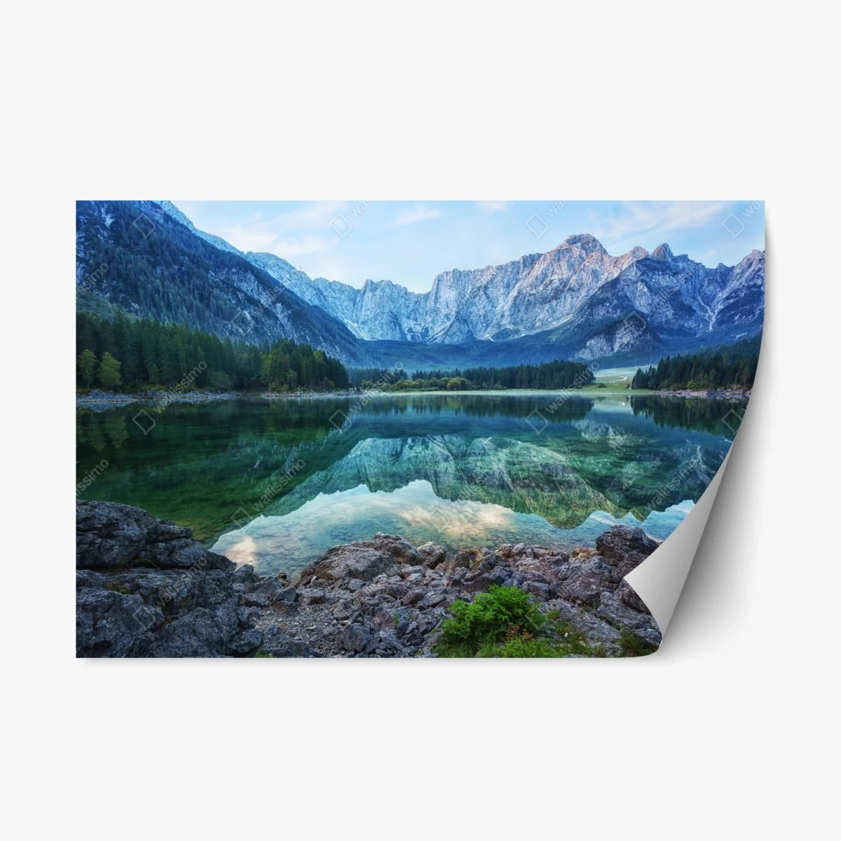 Sticker repositionnable aube tranquille au lac Fusine, Alpes Juliennes – Wallnifity® Sticker repositionnable aube tranquille au lac Fusine, Alpes Juliennes – Wallnifity®