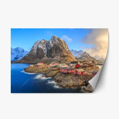 Sticker repositionnable village côtier sous les montagnes enneigées – Wallnifity®