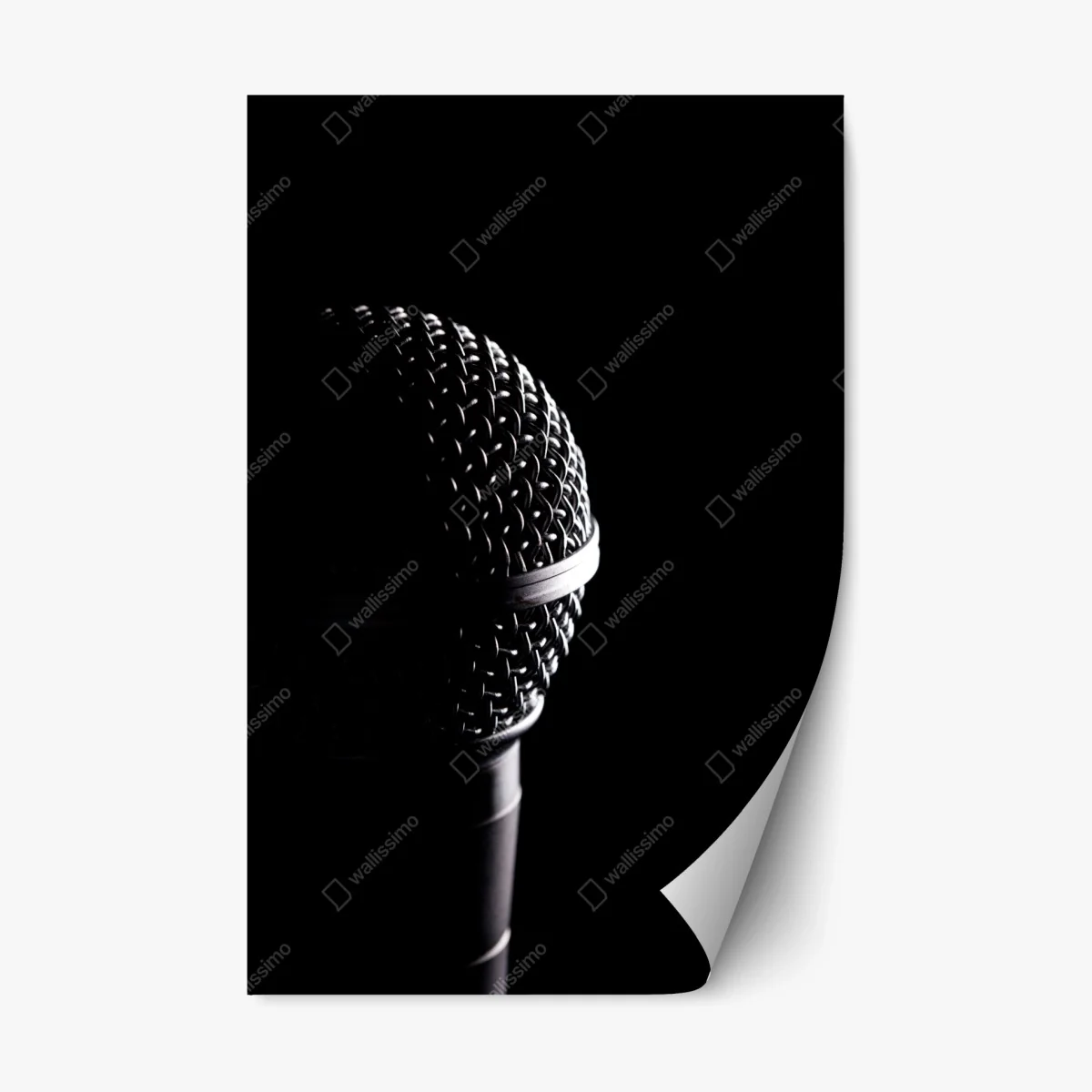 Sticker repositionnable microphone en gros plan sur fond noir – Wallnifity® Sticker repositionnable microphone en gros plan sur fond noir – Wallnifity®