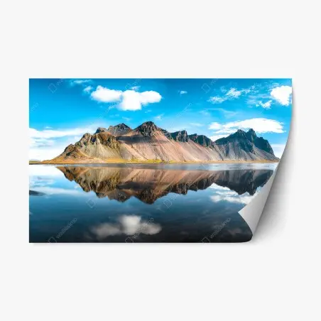Sticker repositionnable reflet spectaculaire du Vestrahorn en Islande – Wallnifity®