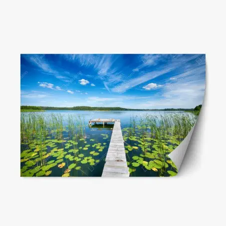Sticker repositionnable ponton tranquille sur le lac en Masurie – Wallnifity®
