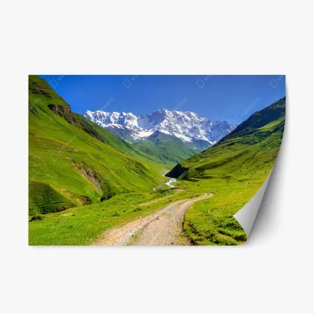 Sticker repositionnable chemin vers les sommets de Shkhara, Caucase (Ushguli) – Wallnifity®