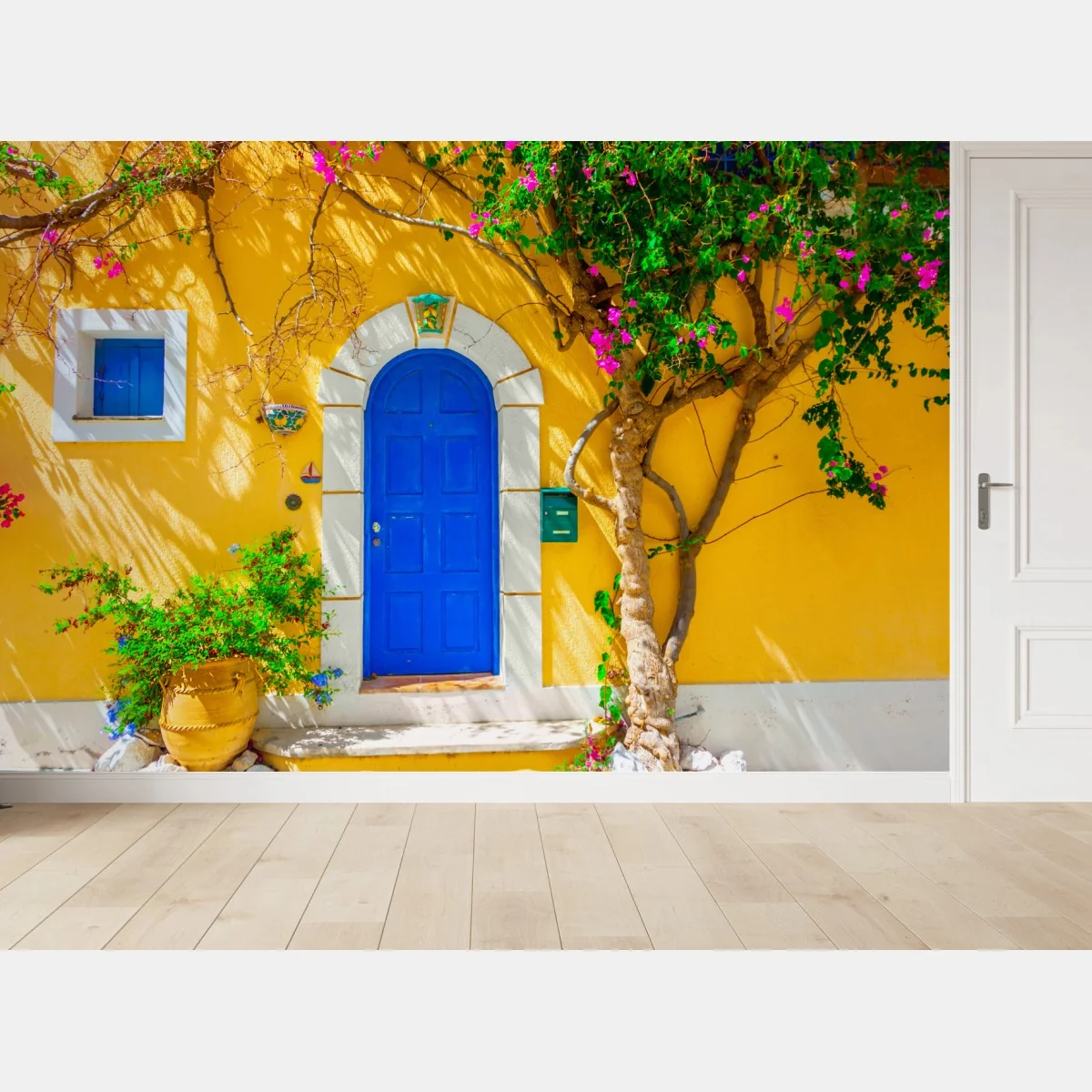 Papier peint porte bleue d'Assos sur façade jaune – Wallnifity® Papier peint porte bleue d'Assos sur façade jaune – Wallnifity®