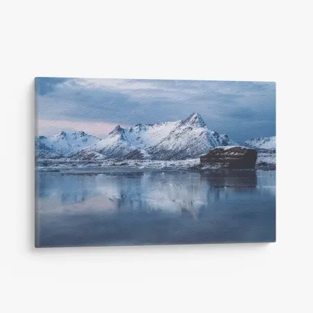 Tableau sur toile paysage polaire tranquille avec reflet montagneux – Wallnifity®