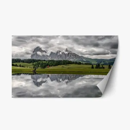 Sticker repositionnable paysage brumeux des Dolomites à Alpe di Siusi – Wallnifity®