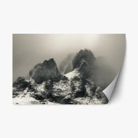 Sticker repositionnable paysage alpin brumeux en noir et blanc – Wallnifity®
