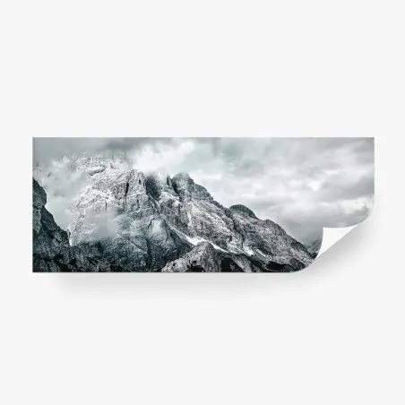 Papier peint montagne majestueuse sous ciel orageux – Wallnifity®