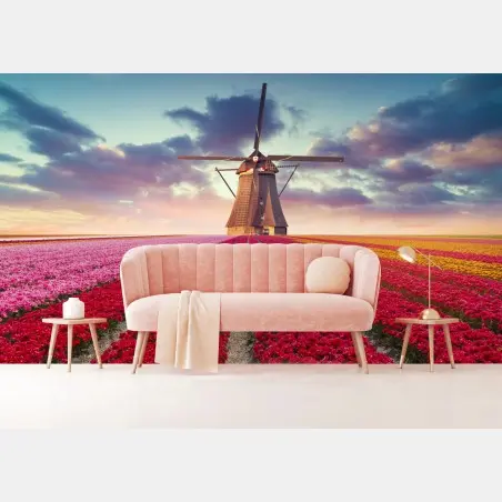 Papier peint moulin au milieu des champs de tulipes colorées – Wallnifity®
