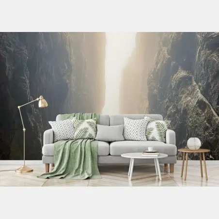 Papier peint passage lumineux entre falaises – Wallnifity®