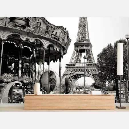 Papier peint balade parisienne au manège devant la Tour Eiffel – Wallnifity®