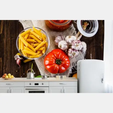 Papier peint composition culinaire rustique aux tomates et pâtes – Wallnifity®