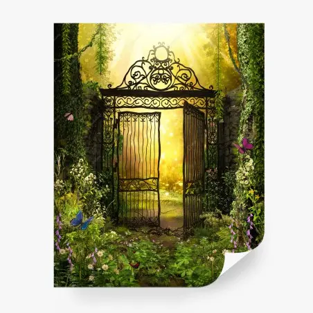 Papier peint portail du jardin secret baigné de lumière dorée – Wallnifity®