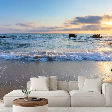 Papier peint lever de soleil sur la plage rocheuse – Wallnifity®