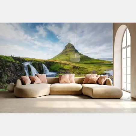 Papier peint vue emblématique de Kirkjufell et de la cascade – Wallnifity®