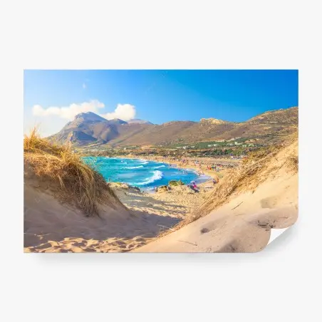 Papier peint vue côtière ensoleillée entre dunes et montagnes – Wallnifity®