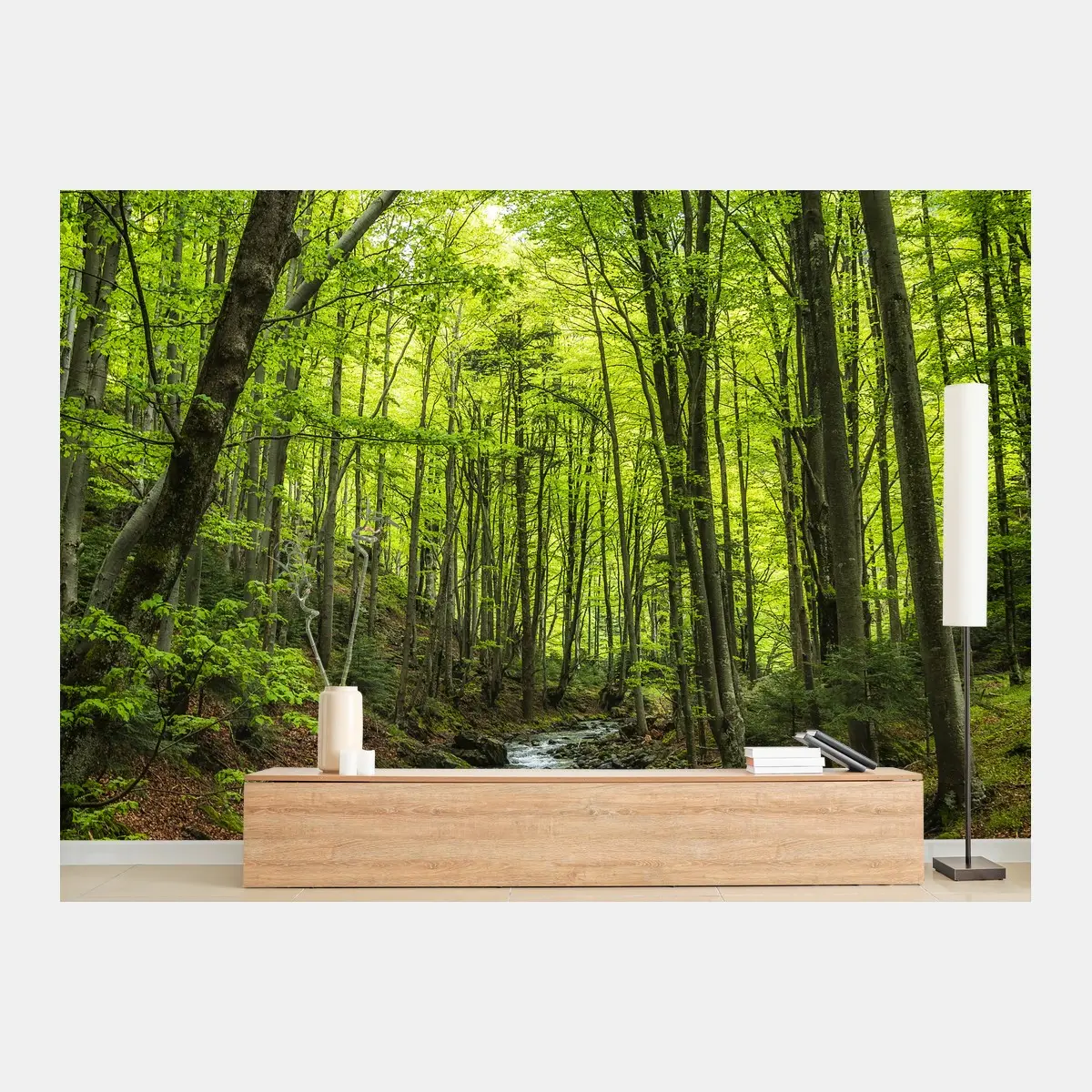 Papier peint forêt verdoyante et ruisseau paisible – Wallnifity®