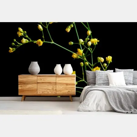 Papier peint branche de gypsophile jaune sur fond noir – Wallnifity®