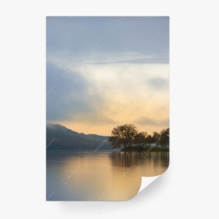 Papier peint lever de soleil brumeux sur Coniston Water – Wallnifity®