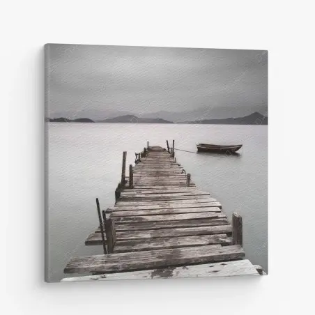 Tableau sur toile jetée solitaire au bord du lac brumeux – Wallnifity®
